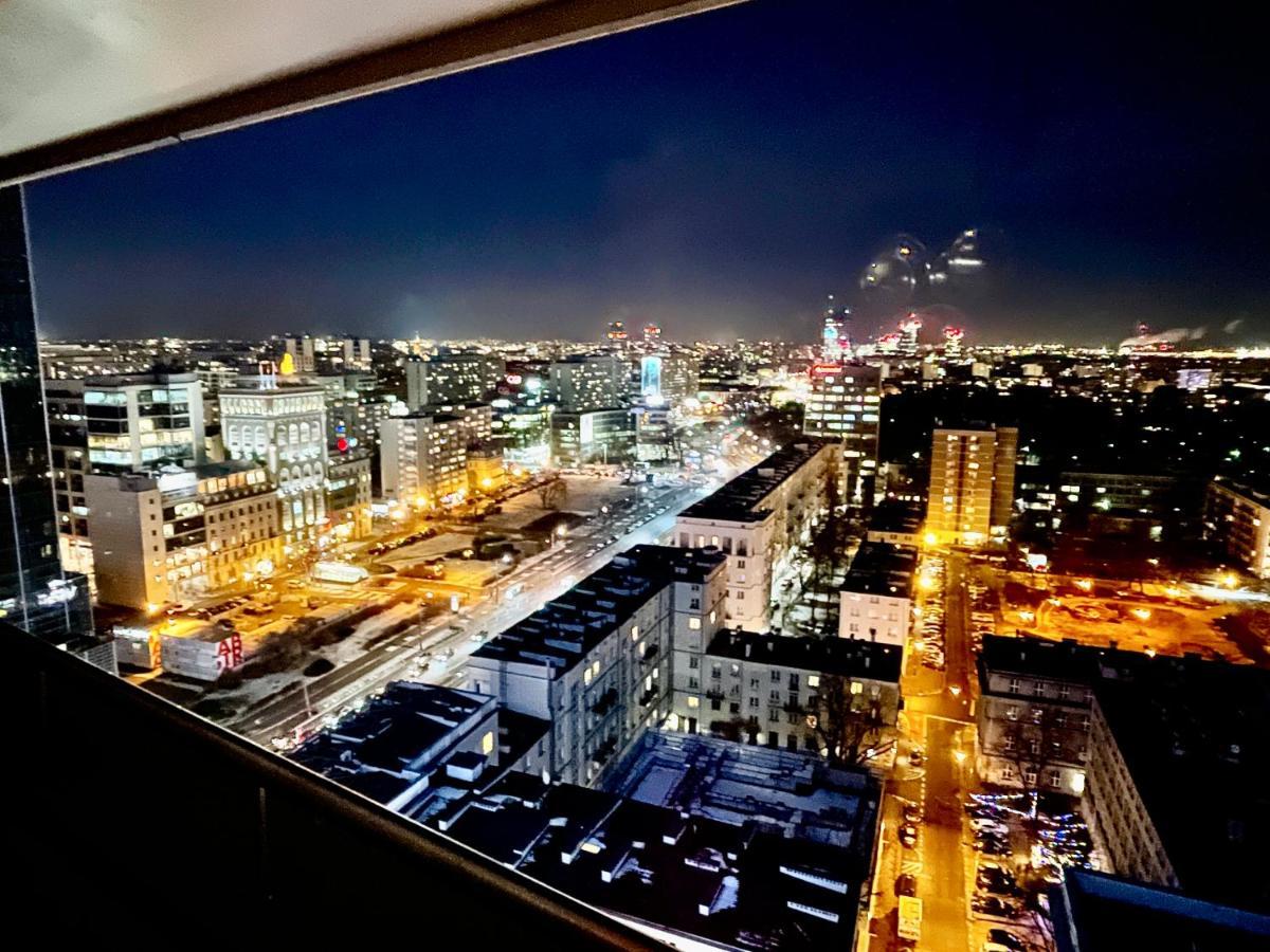 Sun Clima/Ac Metro X2 Fast Wifi 500 Mbs 70'Tv Netflix Appletv Hbo Apartment Varşovia Exterior foto